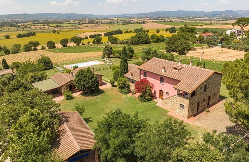 Badicorte Apartment | "Il Querciolo" Apartment "Fitto" for 4+2 people in a farmhouse in Valdichiana, in the heart of Tuscany