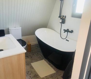 Saint-Utin Cabin | Lady Tipi 3 avec bain nordique et piscine