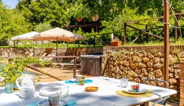True Tuscany Siena!Entire Property, Exclusive10p A/C,pool,Hottub, OutdoorKitchen