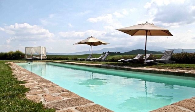 Villa Loriana - Tuscan country villa with pool