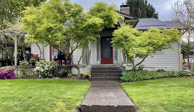 Welcome to Bungalow 437! Close to Downtown & OSU!