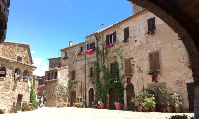 Montemerano Apartment | Zauber im Turm - in einem der schönsten Dörfer