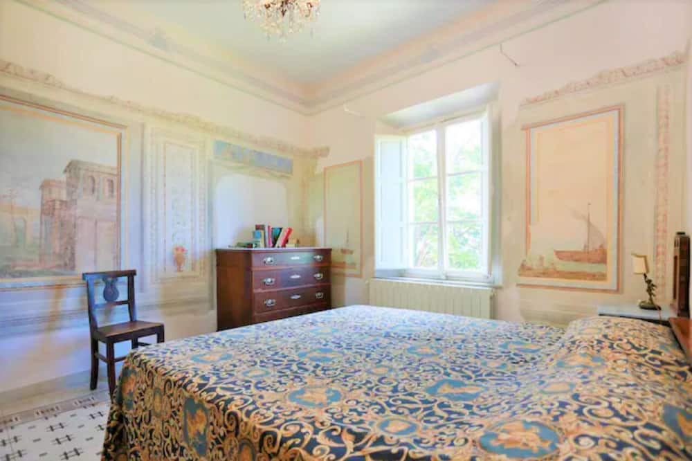Photo of Bedroom in Capannori