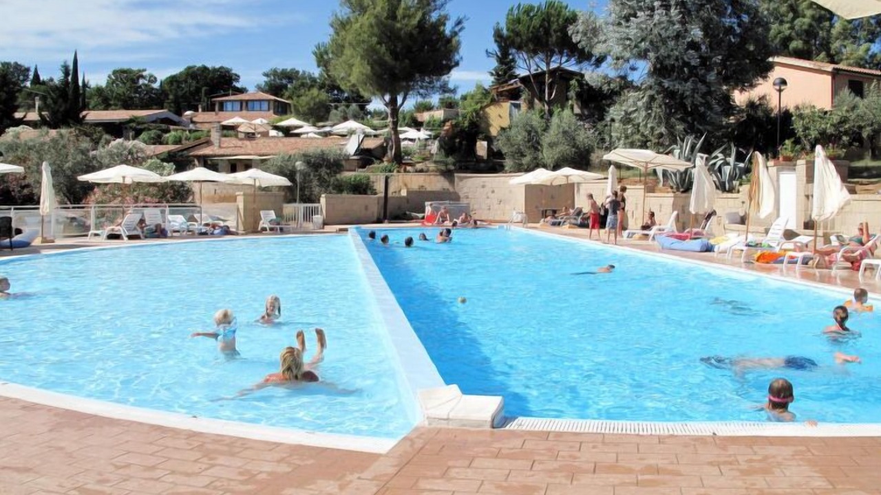 Photo of Human In Picture in Guardistallo