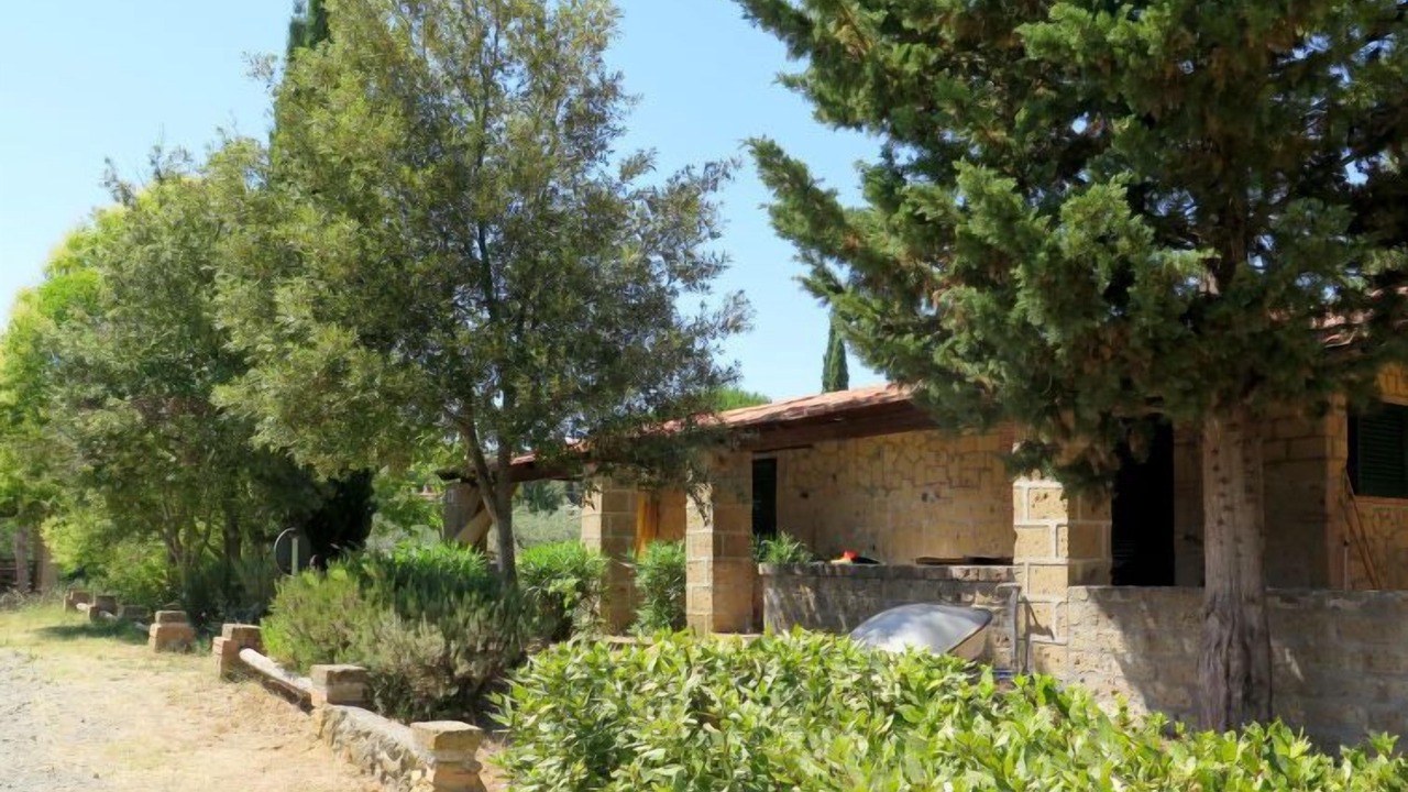 Photo of Buildings in Guardistallo