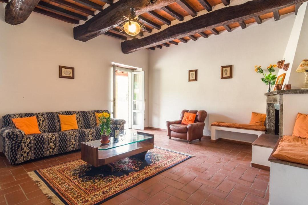 Photo of Others in Bucine